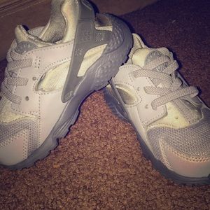 Nike worn once size 7c